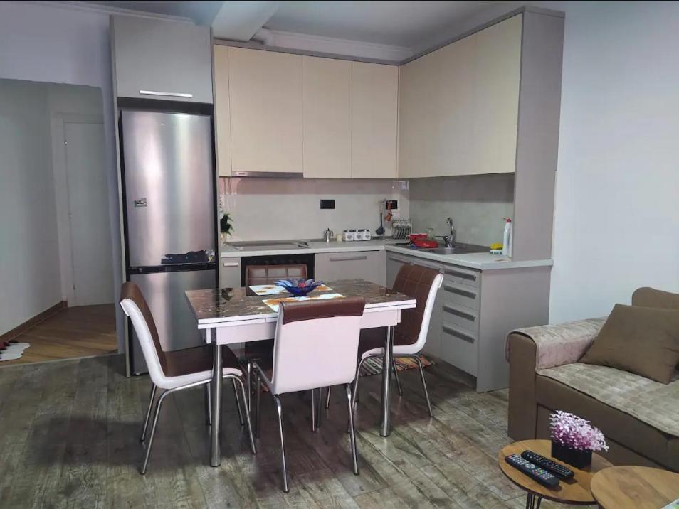 #1 Modern 1Br With Balcony In Up-And-Coming Hip Area Apartment Tiranë Ngoại thất bức ảnh